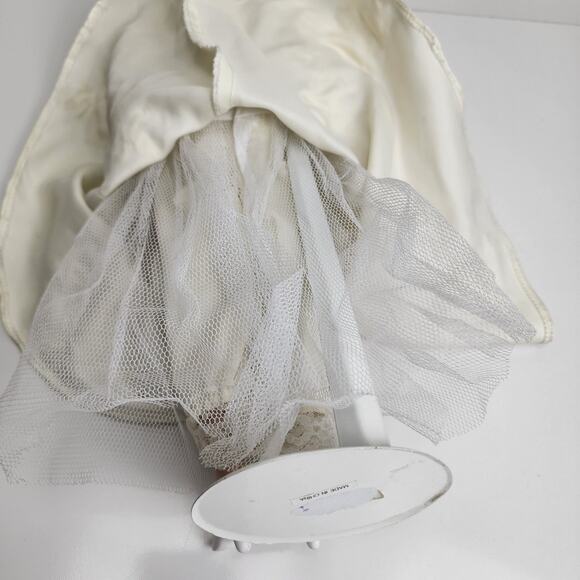 Royalton Collection 1998 Porcelain Bride Doll "Elizabeth" Red Hair 18" w/ Stand - Picture 10 of 13